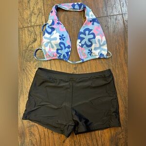 Floral Halter Bikini Top and Black Shorts Set <<<<<<183>>>>>